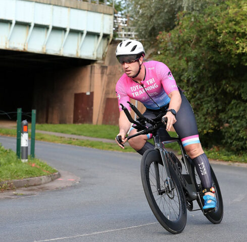 tomvert Tom Dun Triathlon Coach cycling